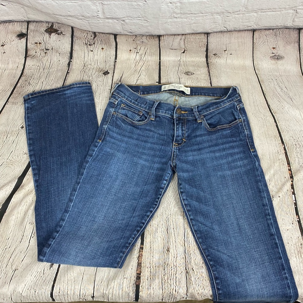 ABERCROMBIE & FITCH Perfect Stretch Jeans • size 26 x 33. NWOT